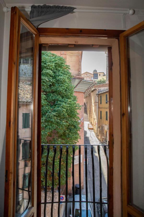La Conca Apartment: A View On The Roman Aqueduct Perugia Bagian luar foto